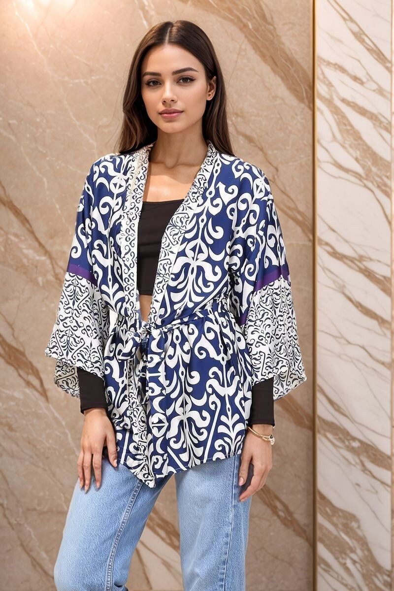 Gilet court imprimée manche courte en soie satin